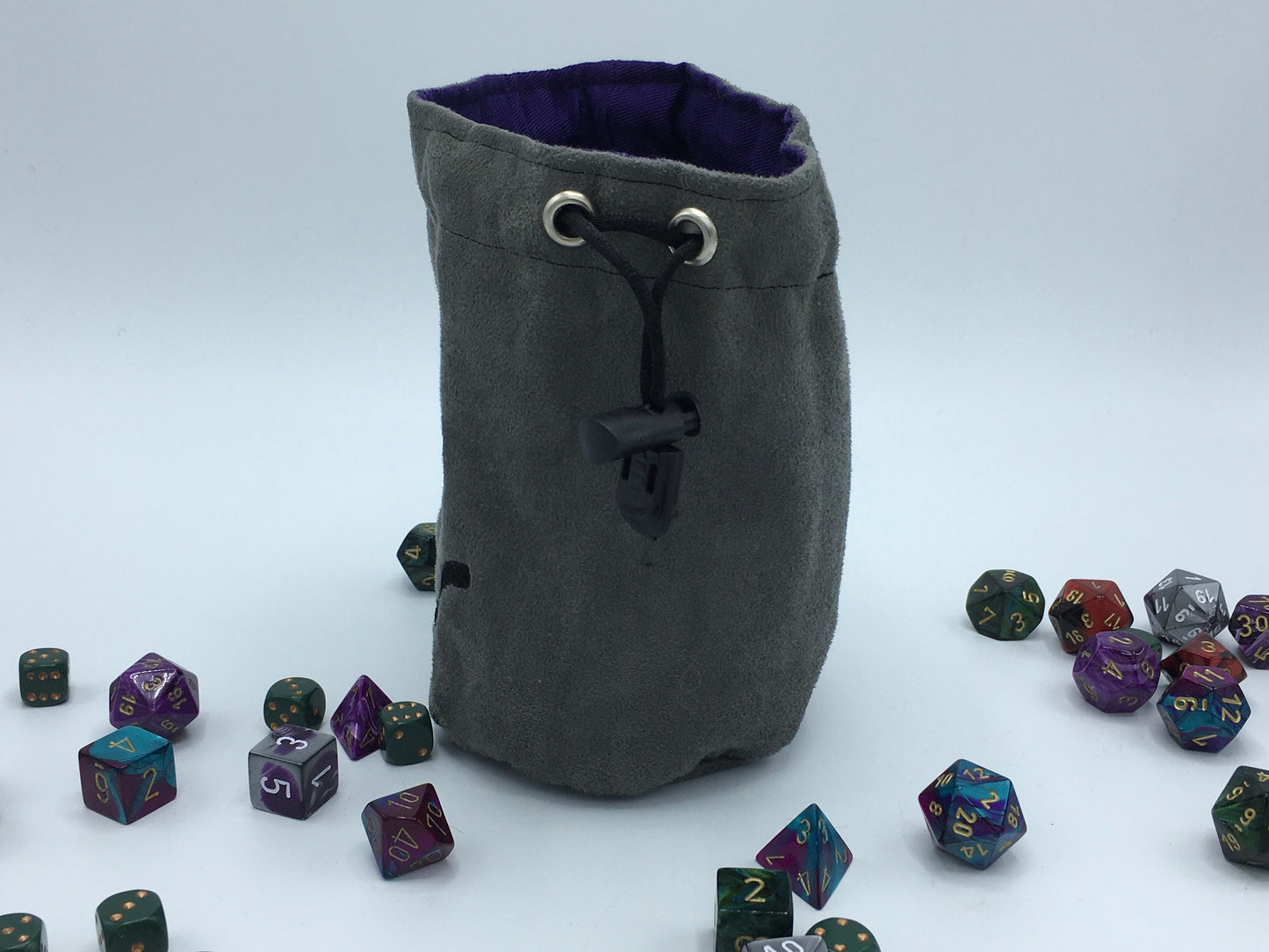 Jiji Cat Embroidered Dice Bag